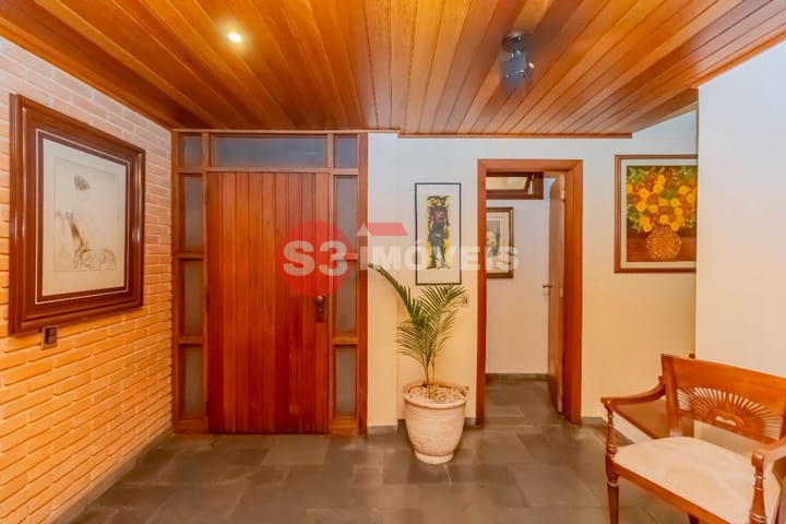 Casa à venda com 4 quartos, 310m² - Foto 12