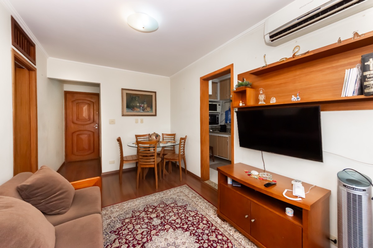 Apartamento à venda com 2 quartos, 70m² - Foto 2