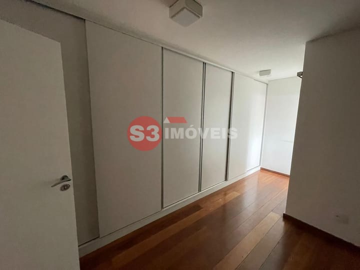 Apartamento à venda com 3 quartos, 234m² - Foto 10