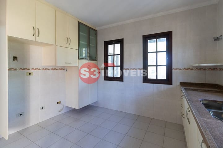 Casa à venda com 6 quartos, 450m² - Foto 15