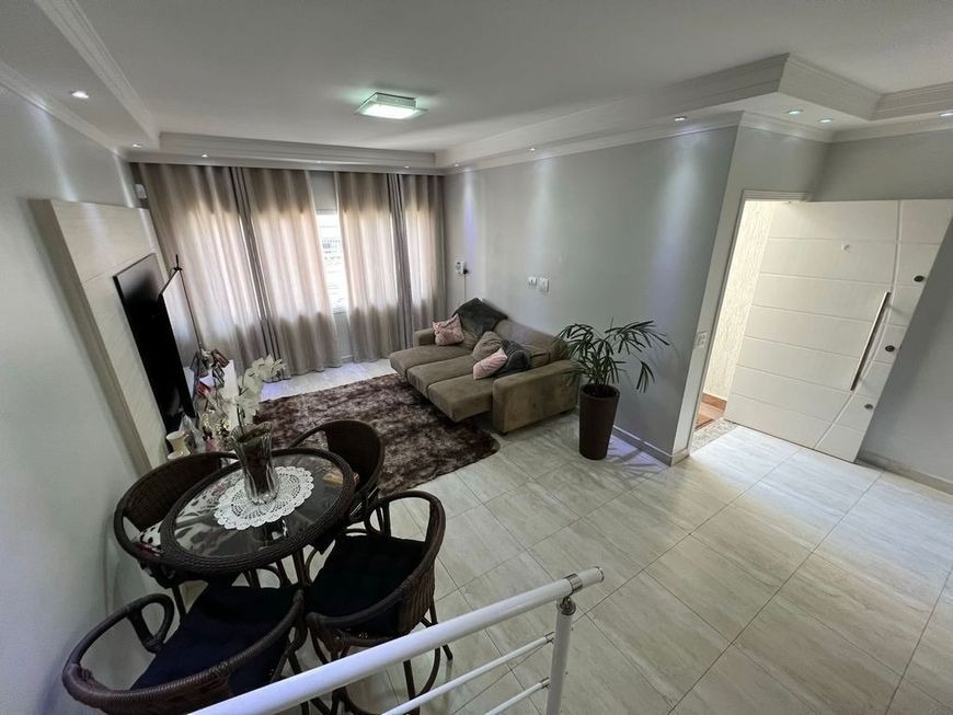 Casa à venda com 3 quartos, 160m² - Foto 2