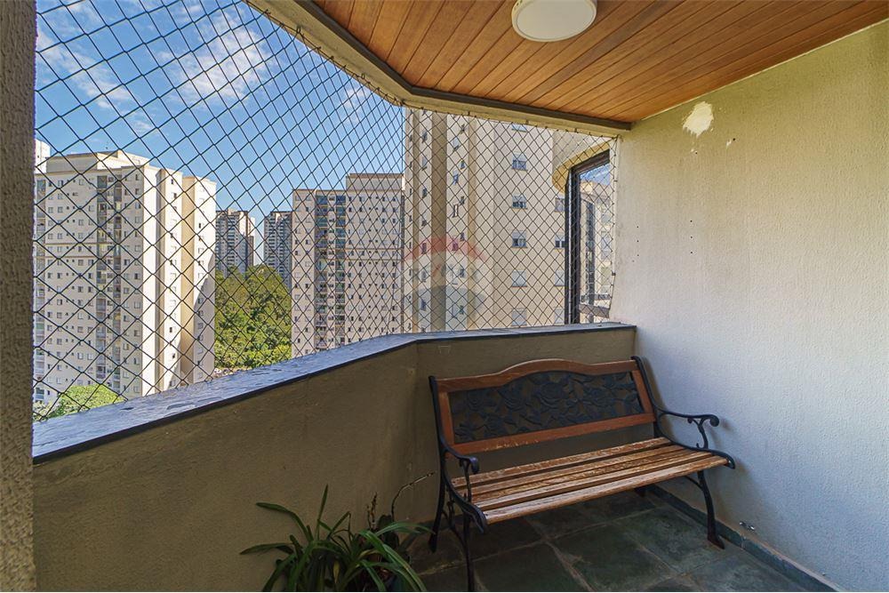 Apartamento à venda com 3 quartos, 142m² - Foto 8