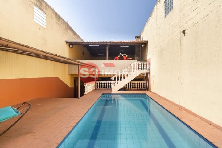 Casa à venda com 3 quartos, 380m² - Foto 4