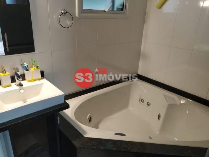 Casa à venda com 4 quartos, 180m² - Foto 17