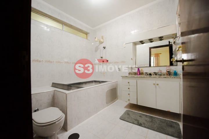 Casa à venda com 5 quartos, 310m² - Foto 12