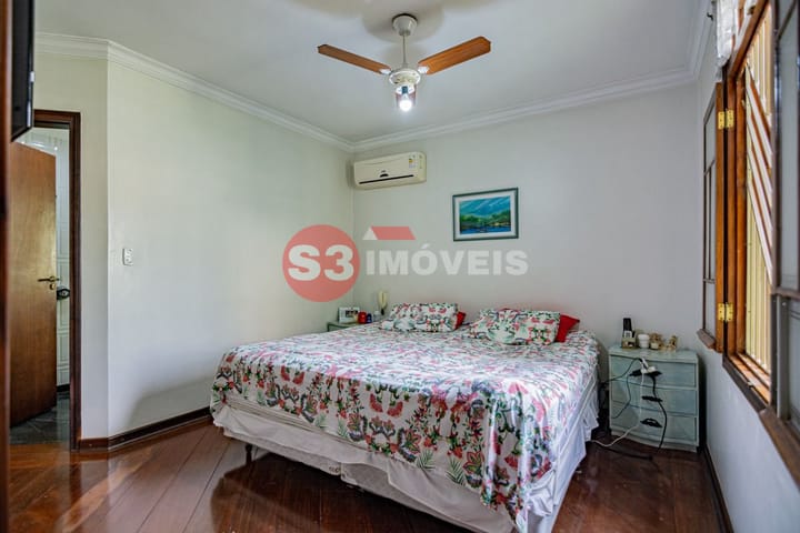 Casa à venda com 3 quartos, 250m² - Foto 35