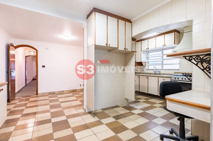 Casa à venda com 4 quartos, 297m² - Foto 11