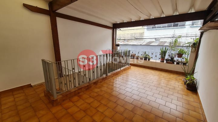 Casa à venda com 2 quartos, 157m² - Foto 3