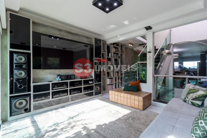 Casa à venda com 3 quartos, 169m² - Foto 2