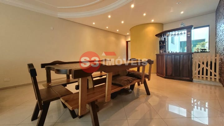 Casa à venda com 3 quartos, 294m² - Foto 8