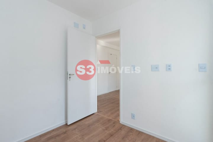 Apartamento à venda com 2 quartos, 30m² - Foto 18