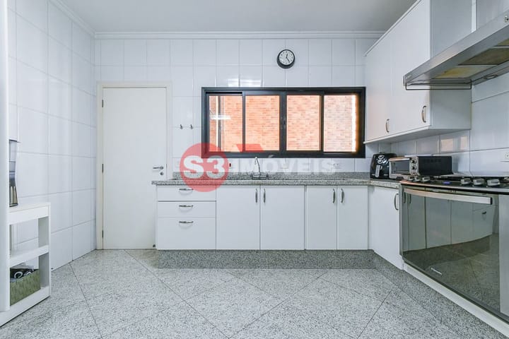 Apartamento à venda com 3 quartos, 247m² - Foto 15