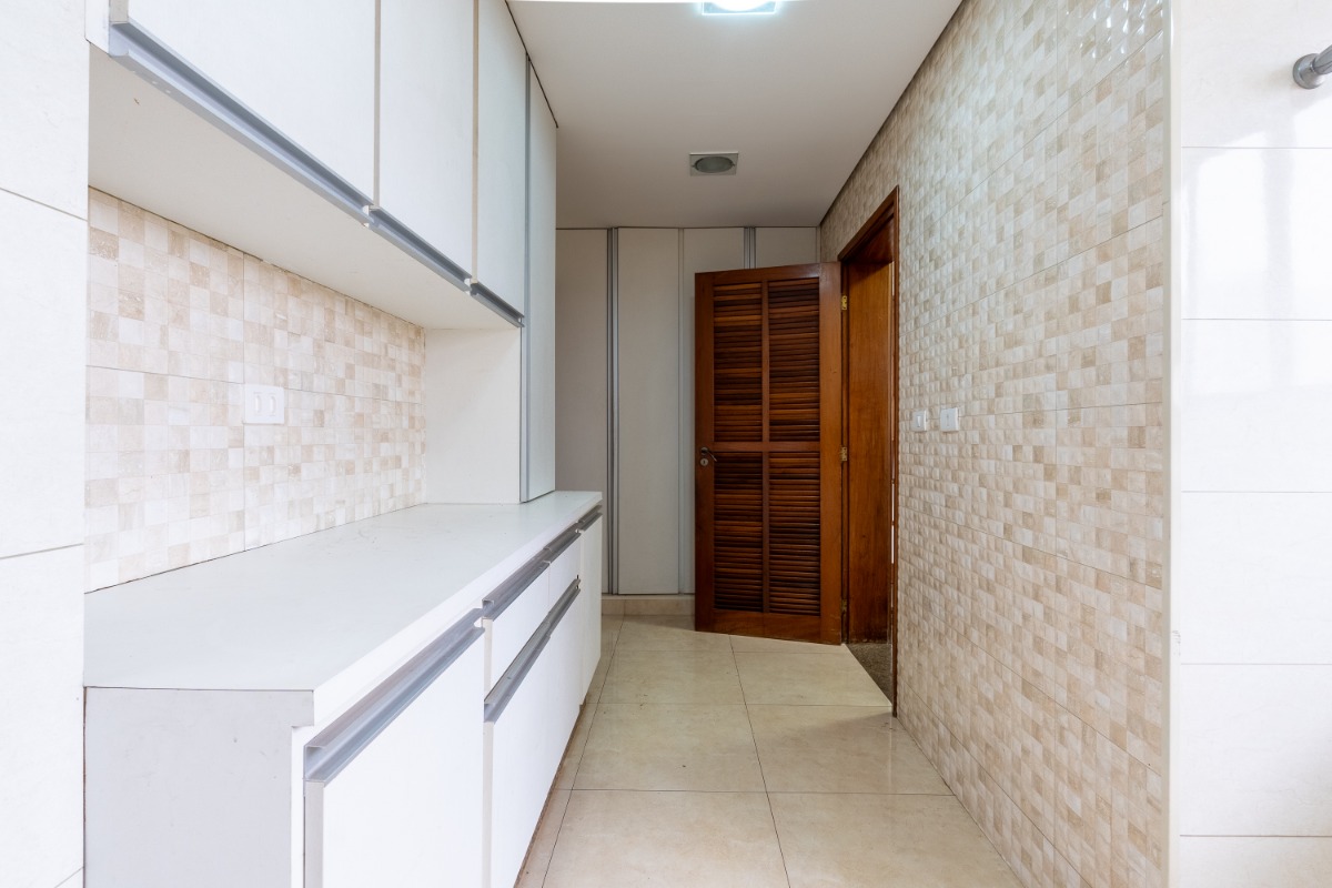 Apartamento à venda com 4 quartos, 220m² - Foto 52