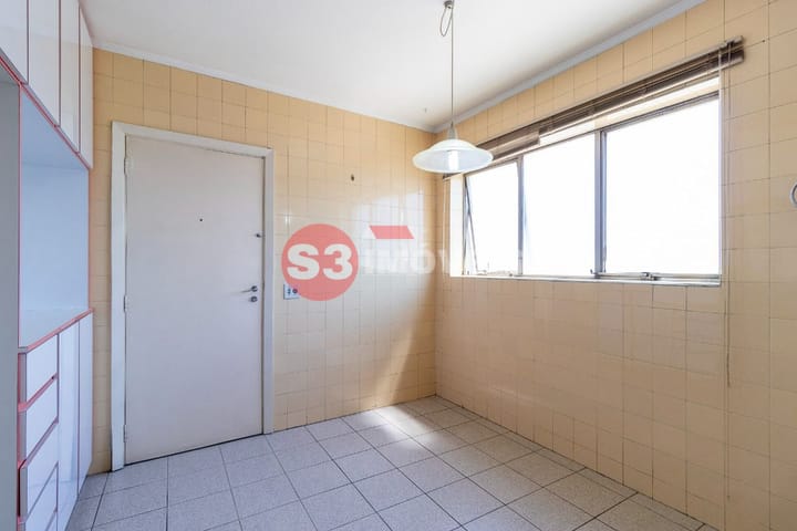 Apartamento à venda com 3 quartos, 227m² - Foto 7