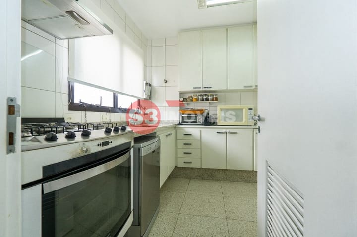 Apartamento à venda com 3 quartos, 201m² - Foto 14