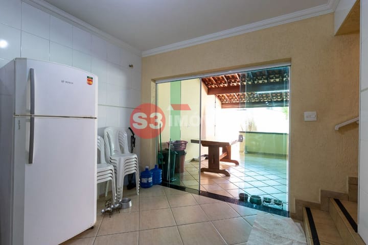 Casa à venda com 3 quartos, 257m² - Foto 30