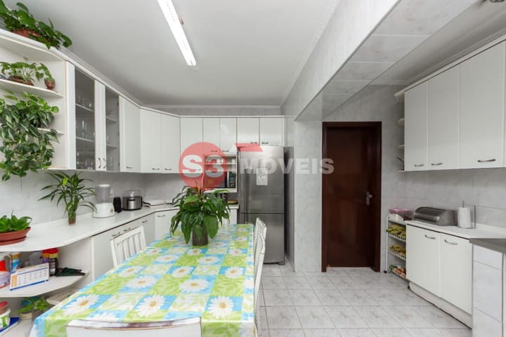 Casa à venda com 4 quartos, 130m² - Foto 12