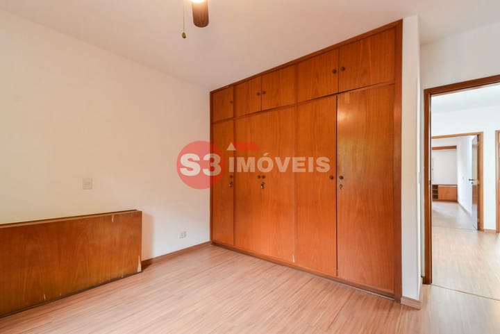 Casa à venda com 4 quartos, 331m² - Foto 40