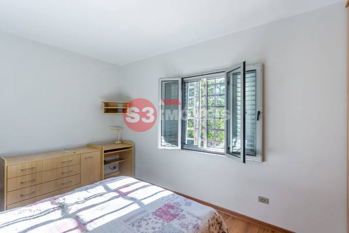 Casa à venda com 4 quartos, 228m² - Foto 15