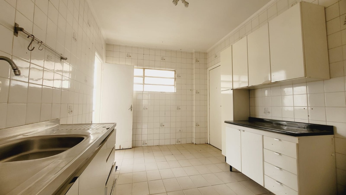 Apartamento à venda com 3 quartos, 110m² - Foto 9