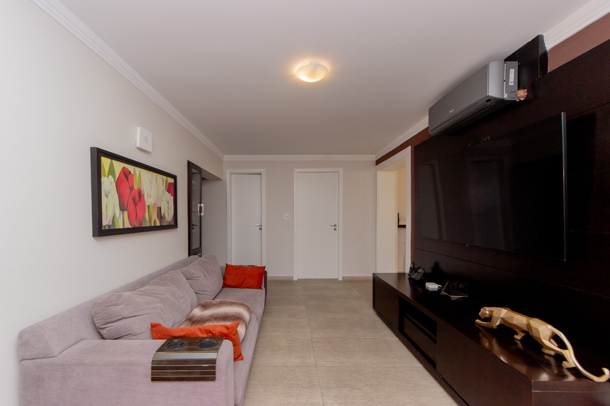 Apartamento à venda com 4 quartos, 227m² - Foto 5