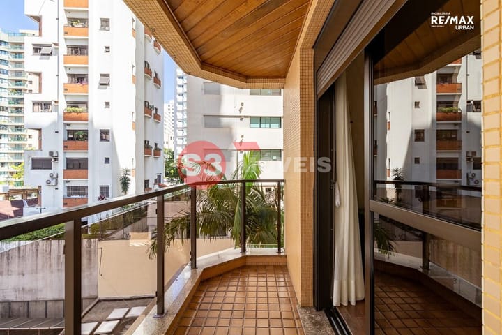 Apartamento à venda com 4 quartos, 250m² - Foto 25