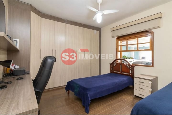 Casa à venda com 5 quartos, 215m² - Foto 19