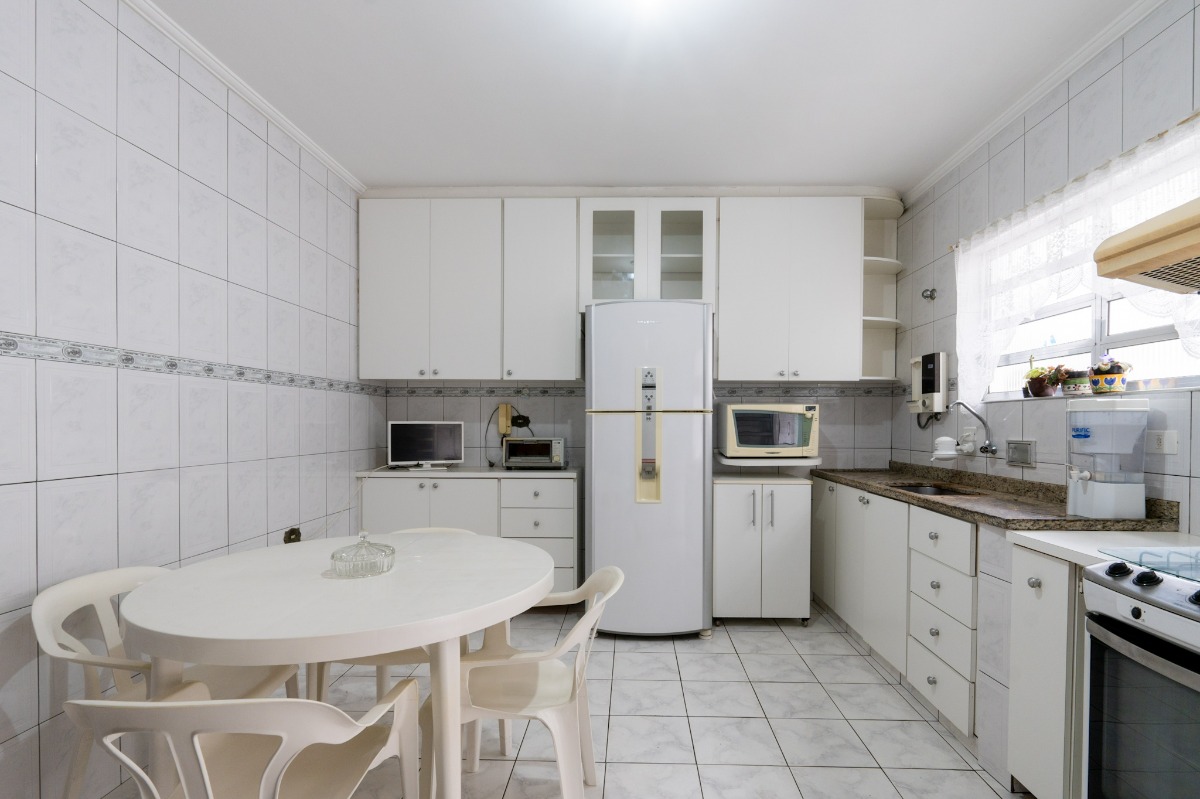 Casa à venda com 3 quartos, 145m² - Foto 11