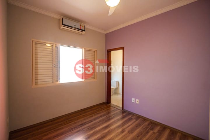 Casa à venda com 4 quartos, 297m² - Foto 25