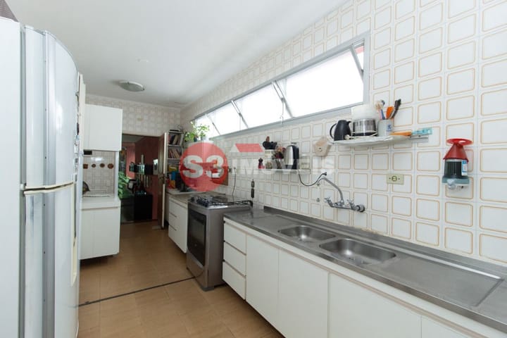 Casa à venda com 5 quartos, 330m² - Foto 36