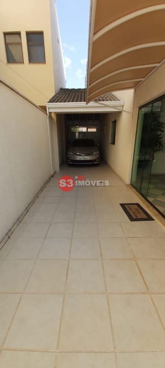 Casa de Condomínio à venda com 4 quartos, 295m² - Foto 5