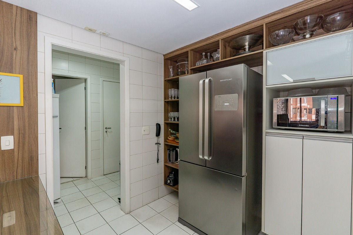 Apartamento à venda com 3 quartos, 167m² - Foto 35