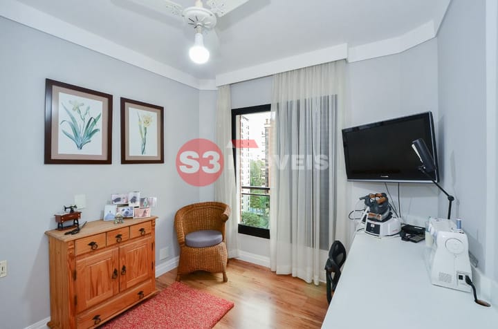 Apartamento à venda com 3 quartos, 195m² - Foto 32