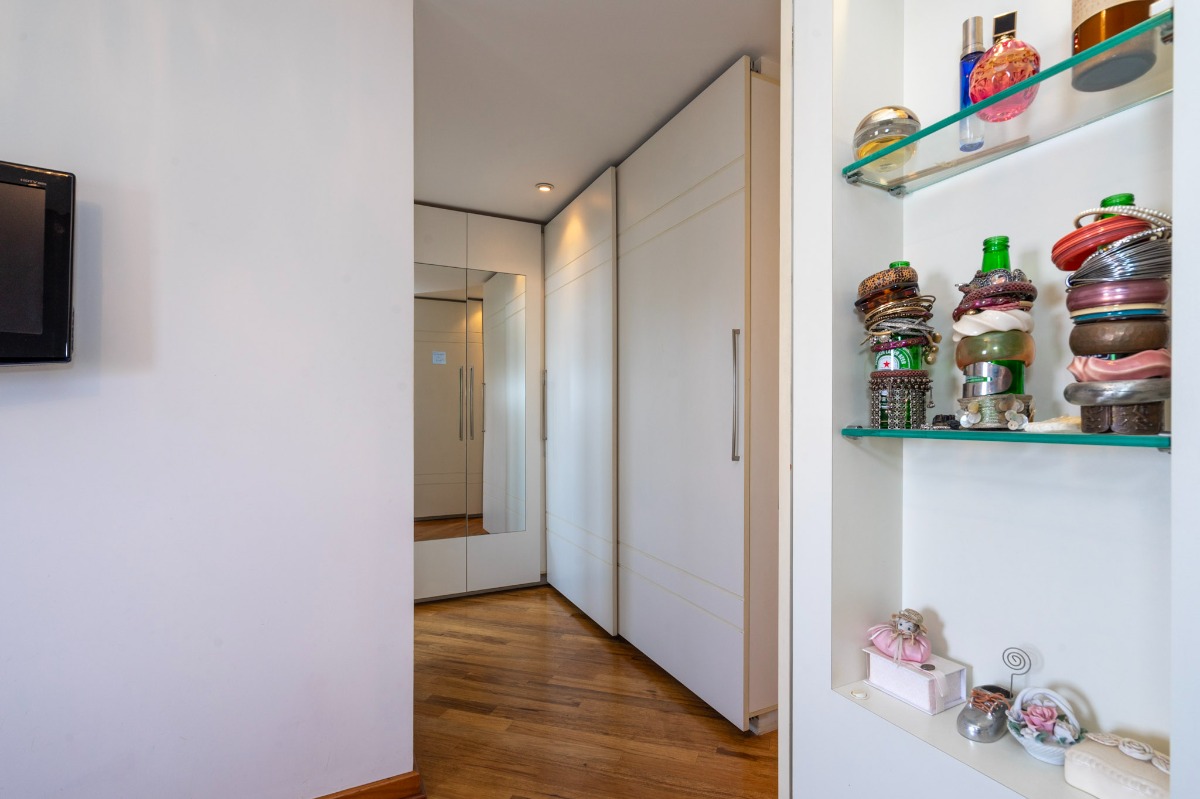 Apartamento à venda com 4 quartos, 145m² - Foto 24