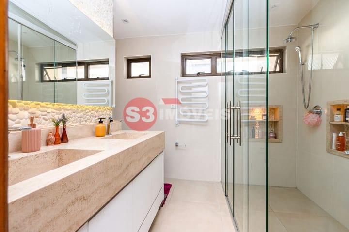 Casa à venda com 5 quartos, 352m² - Foto 15