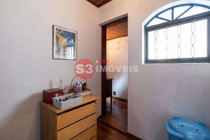 Casa à venda com 5 quartos, 311m² - Foto 18