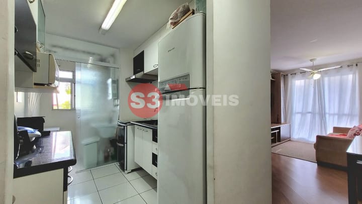 Apartamento à venda com 3 quartos, 60m² - Foto 2