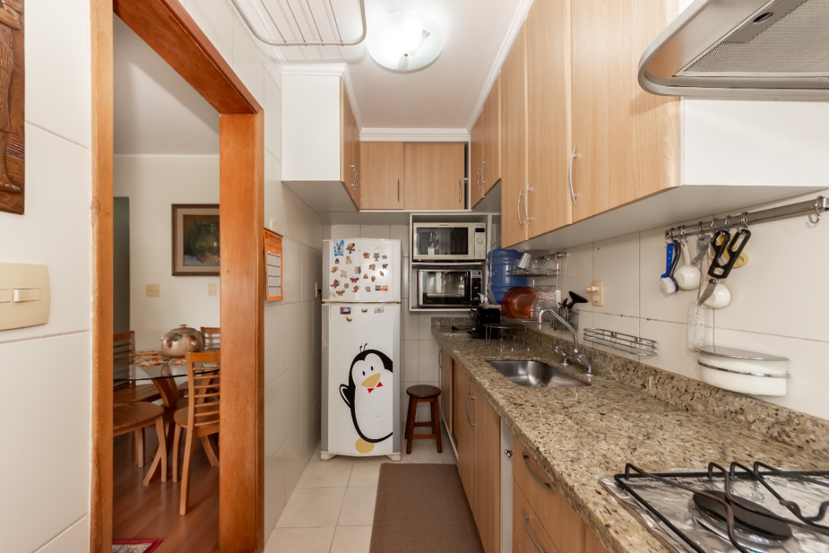 Apartamento à venda com 2 quartos, 70m² - Foto 7