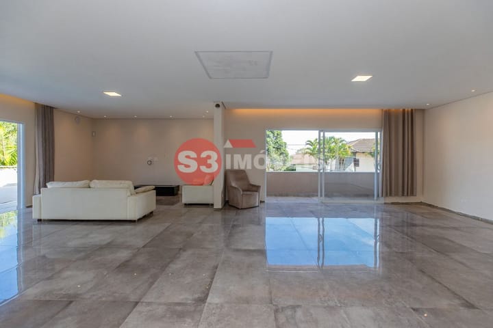 Casa à venda com 4 quartos, 900m² - Foto 4