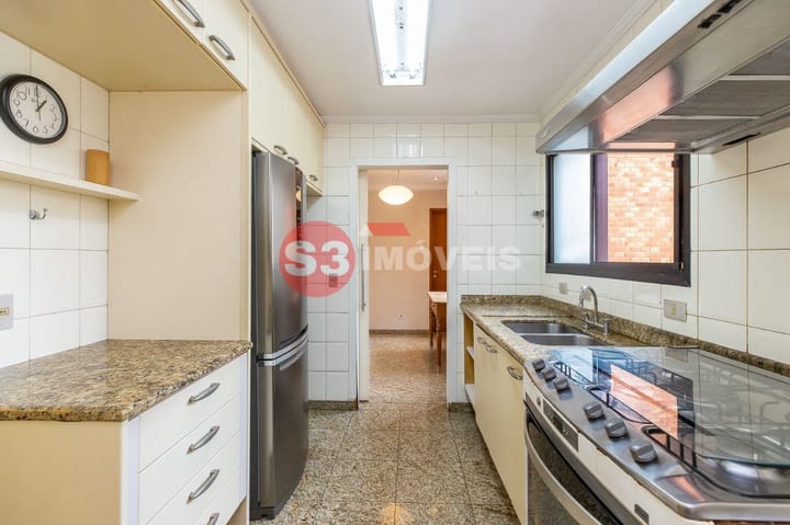 Apartamento à venda com 3 quartos, 219m² - Foto 24