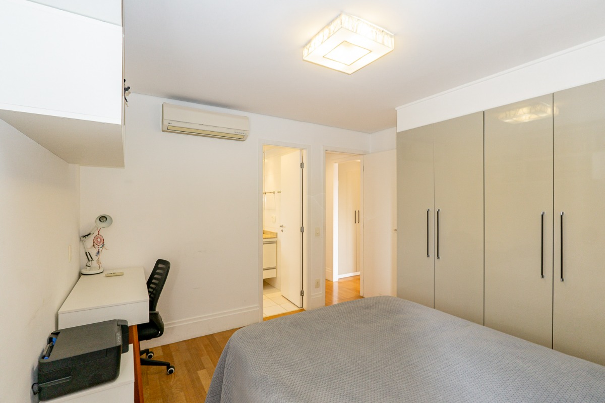 Apartamento à venda com 3 quartos, 167m² - Foto 26