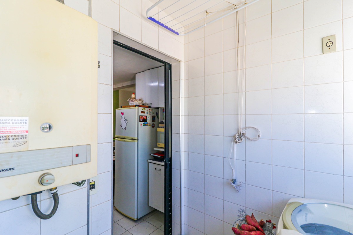 Apartamento à venda com 2 quartos, 70m² - Foto 31