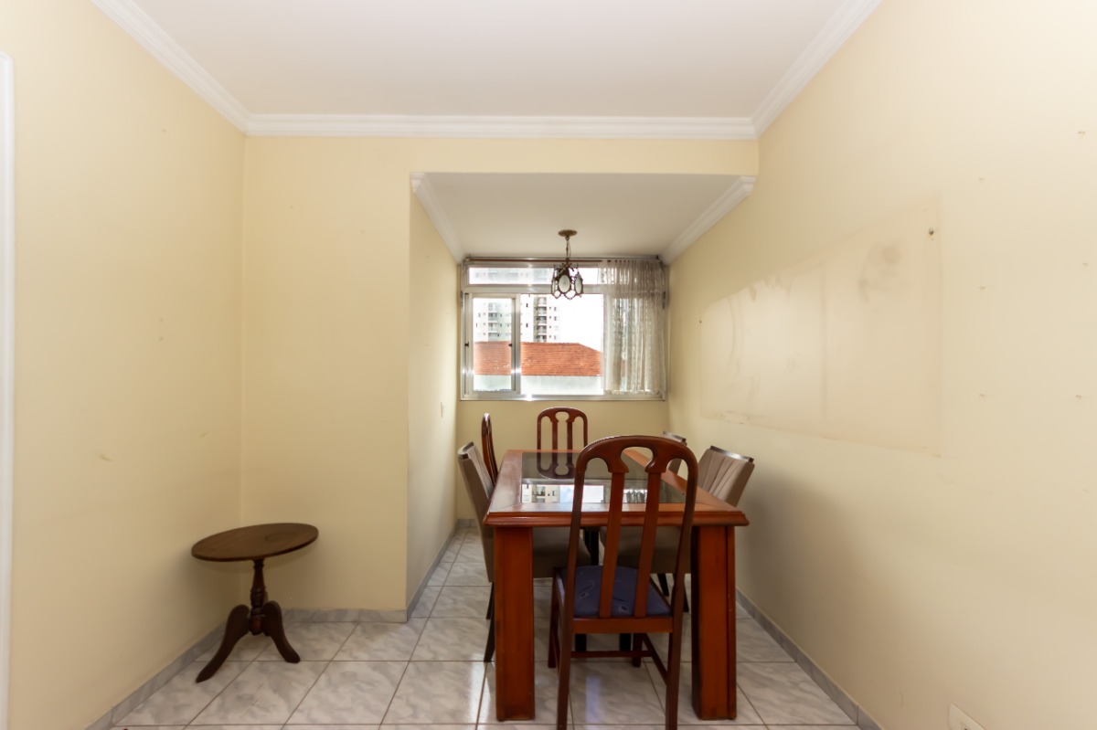 Apartamento à venda com 2 quartos, 65m² - Foto 2