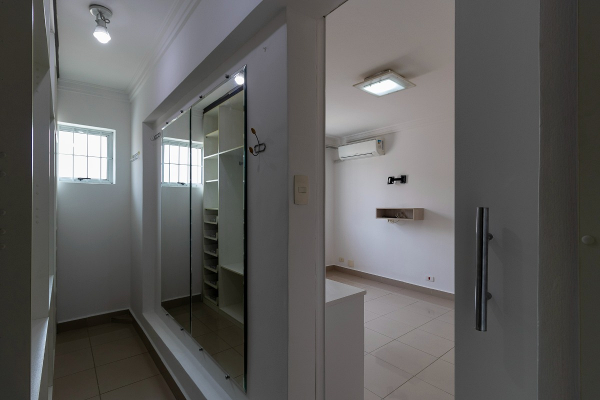 Casa à venda com 3 quartos, 271m² - Foto 16