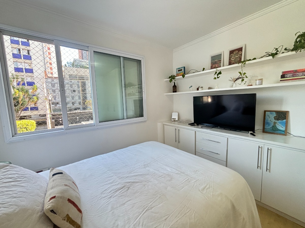 Apartamento à venda com 2 quartos, 79m² - Foto 10