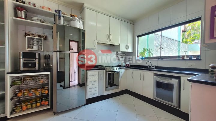 Casa à venda com 3 quartos, 294m² - Foto 17