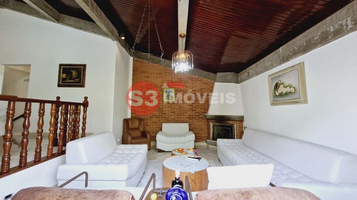 Casa à venda com 3 quartos, 245m² - Foto 14