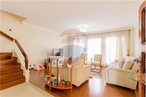 Casa à venda com 3 quartos, 200m² - Foto 2