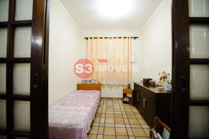 Casa à venda com 5 quartos, 310m² - Foto 22