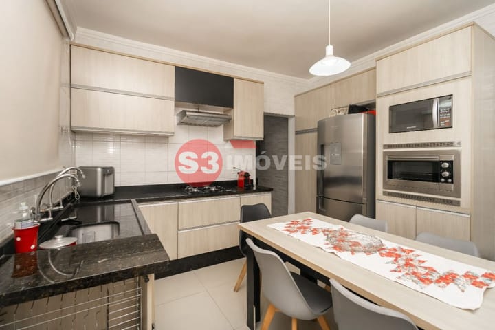 Casa à venda com 3 quartos, 221m² - Foto 5